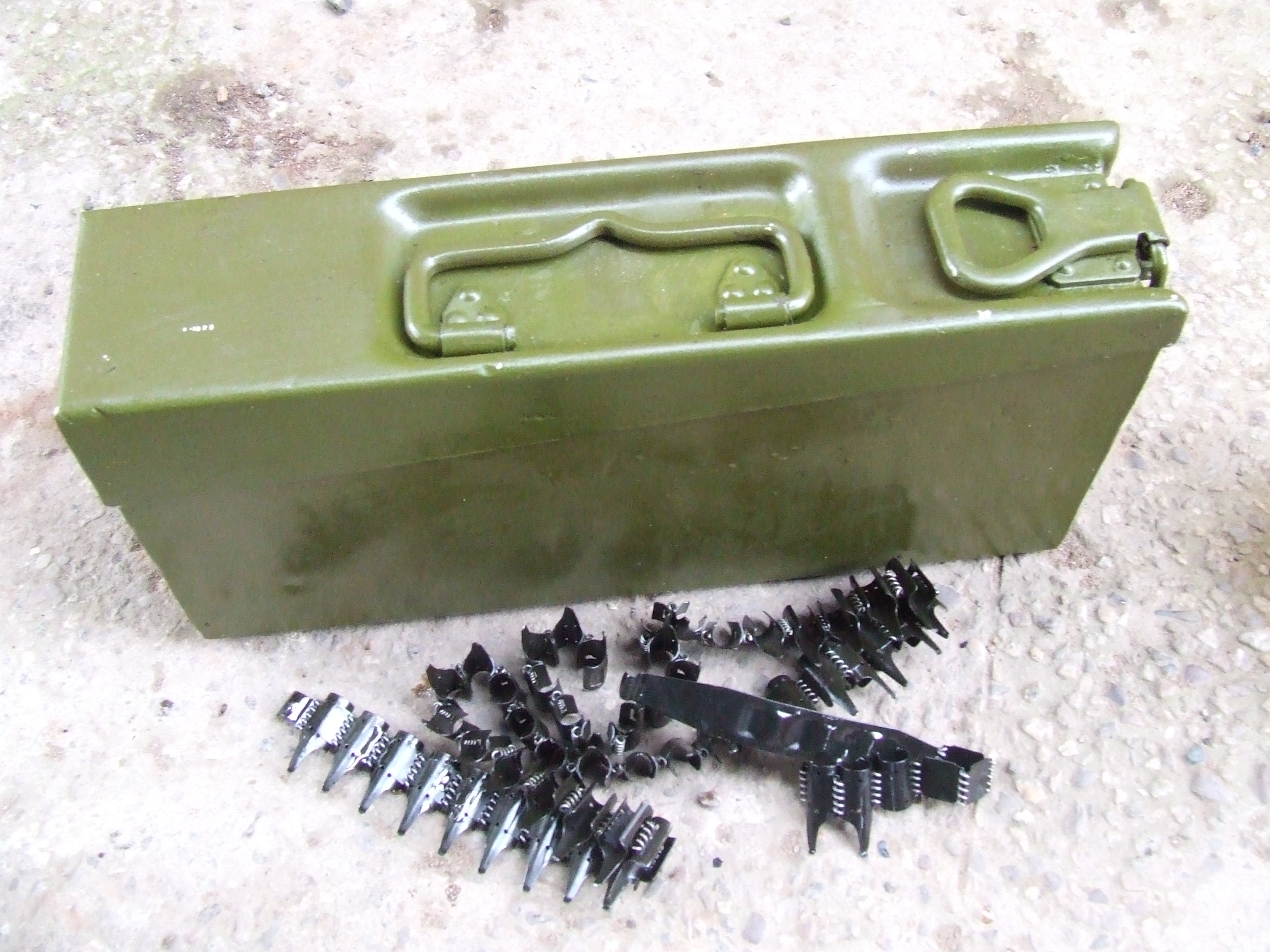 Mg34/ 42 Ammo Can & link - Saracen Exports